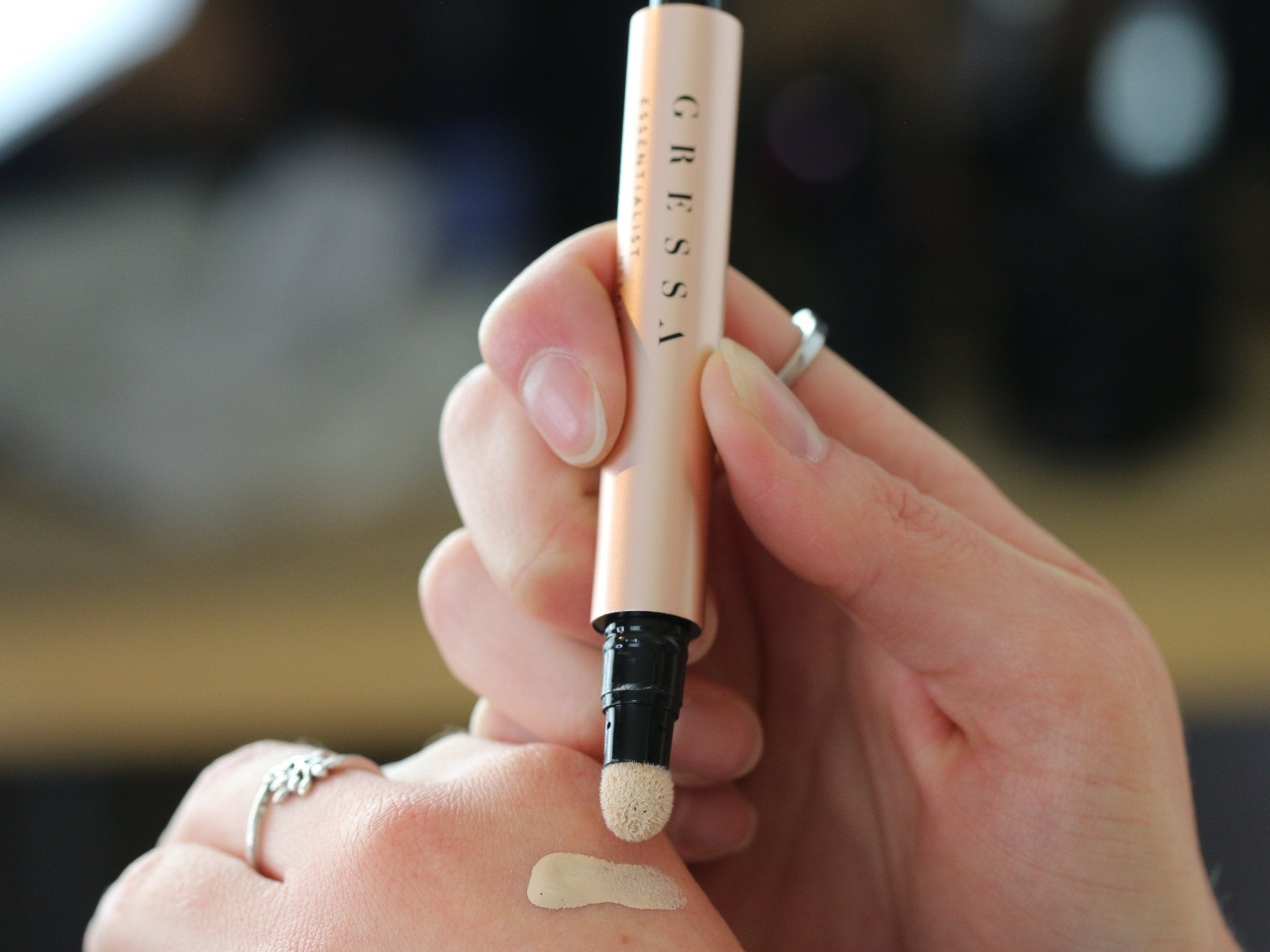 The Essentialist - Concealer Clickstick - Gressa Skin